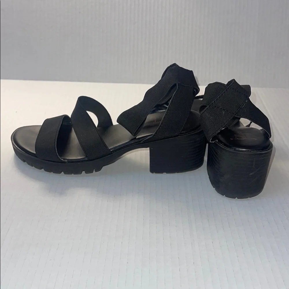 Jellypop Girls 4M Black Chunky Block Heel Platform Sandals EUC